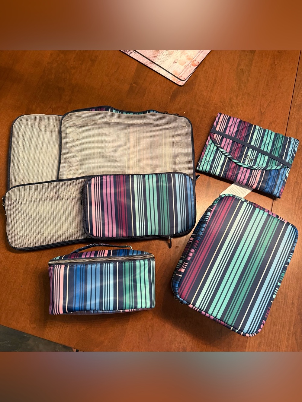 LUG TRAVEL SET 7 Pieces Multicolor Stripe Travel Packing SET